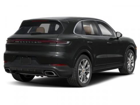 Certified 2025 Porsche Cayenne AWD/4WD image 2