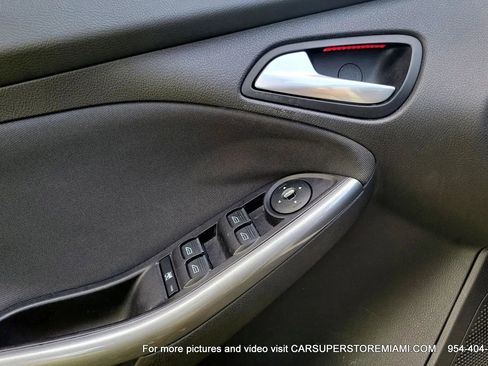 Used 2012 Ford Focus Titanium image 24