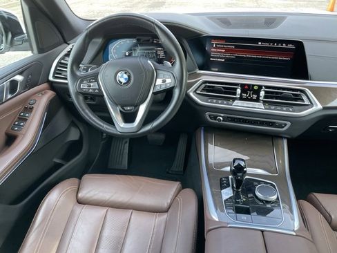 Certified 2022 BMW X5 xDrive40i image 11