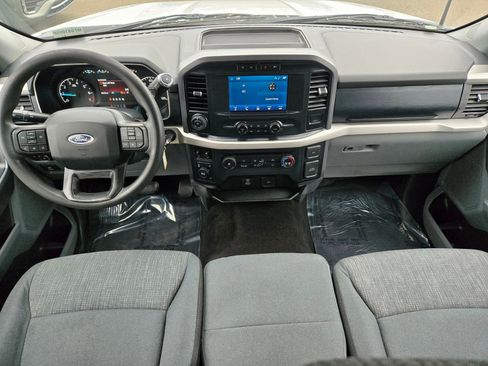 Used 2021 Ford F150 XLT w/ Trailer Tow Package image 12
