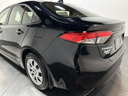 Used 2024 Toyota Corolla LE AWD/4WD image 10