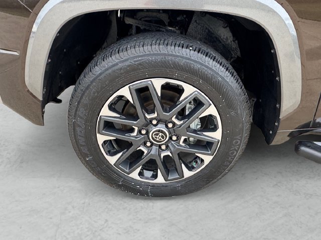 Used 2023 Toyota Tundra Limited AWD/4WD image 23