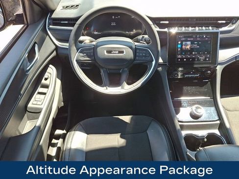 Used 2024 Jeep Grand Cherokee L Laredo AWD/4WD image 3