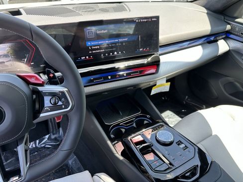 New 2026 BMW M5 w/ Carbon Package AWD/4WD image 33