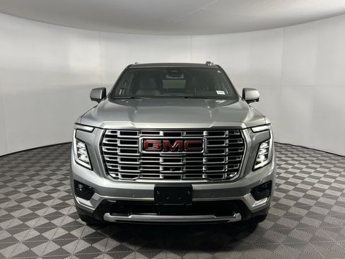 Used 2025 GMC Yukon XL Denali image 10