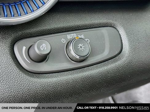 Used 2025 Chevrolet Trax LT w/ Driver Confidence Package FWD image 10