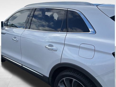 Used 2019 Lincoln Nautilus Reserve w/ Cargo Utility Package image 4