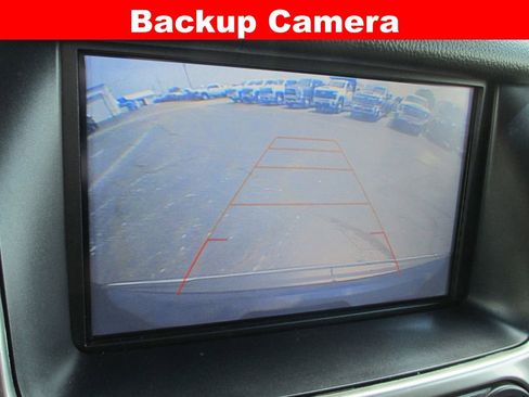 Used 2018 Chevrolet Tahoe Premier AWD/4WD image 17