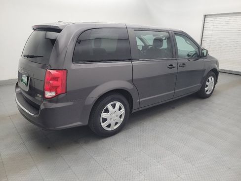 Used 2019 Dodge Grand Caravan SE w/ UConnect Hands-Free Group FWD image 10