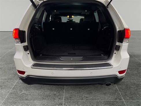 Used 2020 Jeep Grand Cherokee Limited image 13
