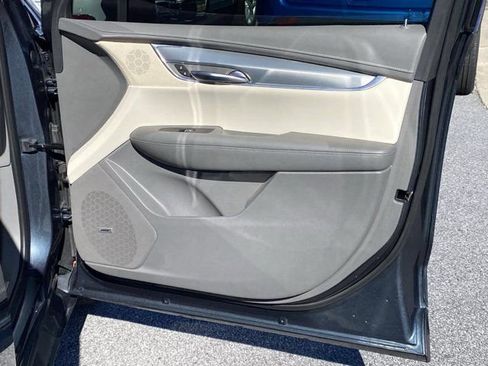 Used 2019 Cadillac XT5 Luxury image 27