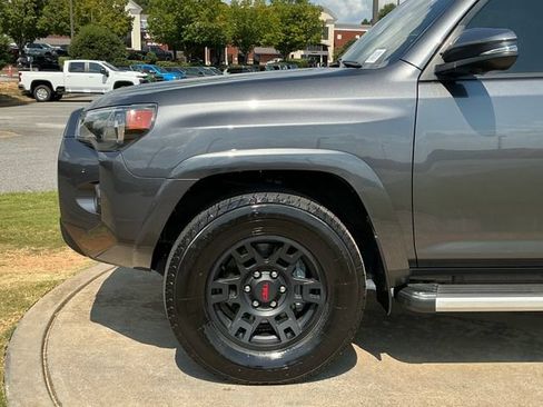 Used 2023 Toyota 4Runner SR5 Premium w/ Moonroof Package AWD/4WD image 12