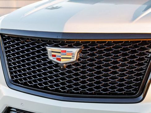 Used 2025 Cadillac Escalade Sport image 5