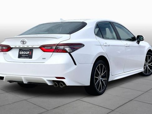 Used 2024 Toyota Camry SE w/ Convenience Package image 13