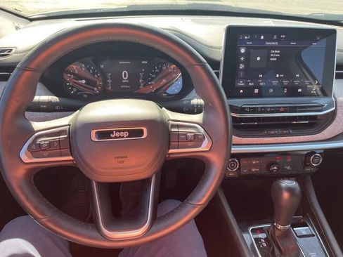 Used 2022 Jeep Compass Latitude AWD/4WD image 10