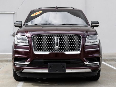 Used 2019 Lincoln Navigator Select w/ Technology Package image 2