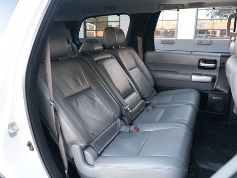 Used 2018 Toyota Sequoia Limited image 31