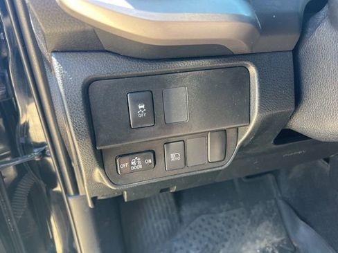 Used 2020 Toyota Tacoma SR5 image 19