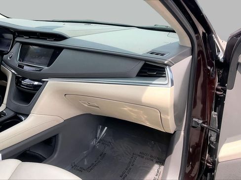 Used 2020 Cadillac XT5 Premium Luxury FWD image 19