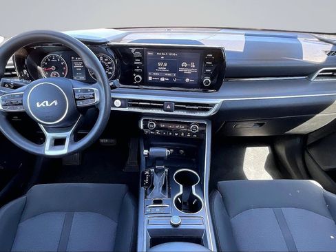 Used 2022 Kia K5 LXS FWD image 16
