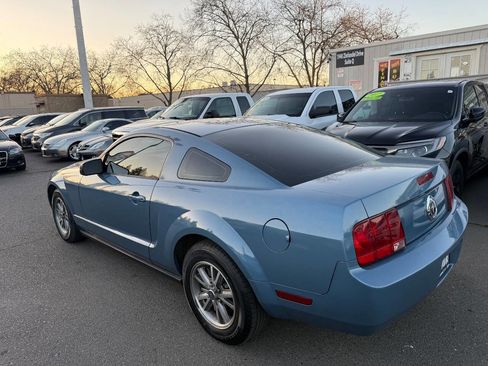 Used 2006 Ford Mustang Coupe image 8