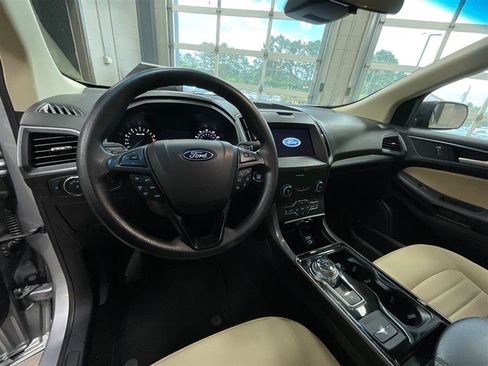 Used 2020 Ford Edge SE FWD image 13