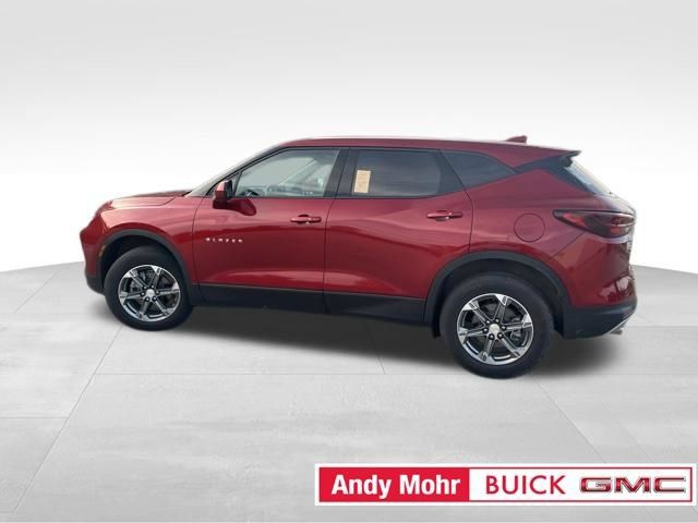 Used 2025 Chevrolet Blazer LT FWD image 18
