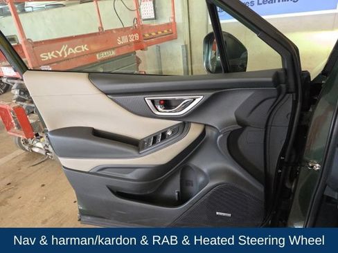 Used 2023 Subaru Forester Limited AWD/4WD image 9
