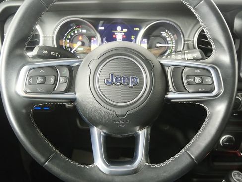 Used 2021 Jeep Wrangler Unlimited Sahara image 20