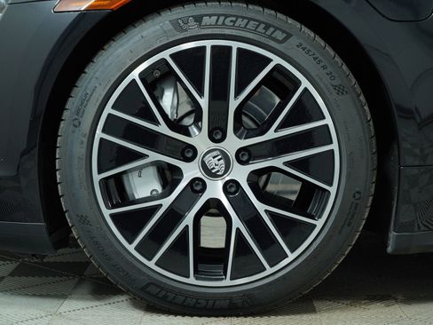 Used 2022 Porsche Taycan RWD image 15