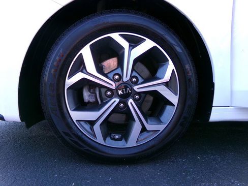 Used 2021 Kia Forte LXS FWD image 22
