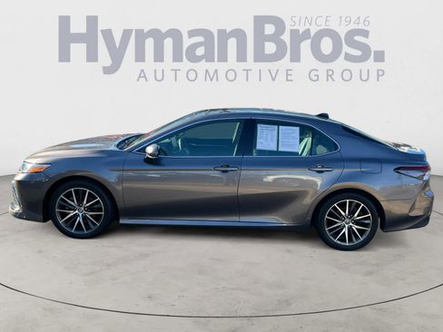 Used 2021 Toyota Camry XLE w/ Navigation Package image 7