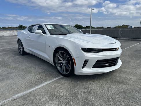 Used 2016 Chevrolet Camaro LT RWD image 31