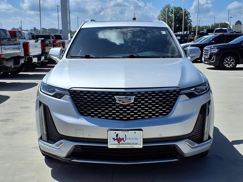 Used 2020 Cadillac XT6 Premium Luxury FWD image 4