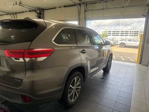 Used 2018 Toyota Highlander XLE FWD image 14