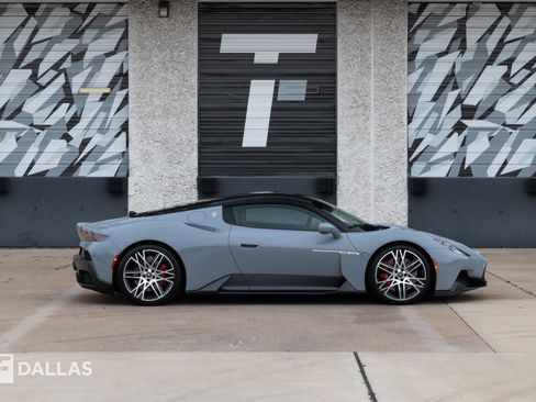 Used 2023 Maserati MC20 Coupe image 21