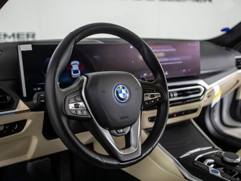 Used 2023 BMW i4 eDrive35 RWD image 21