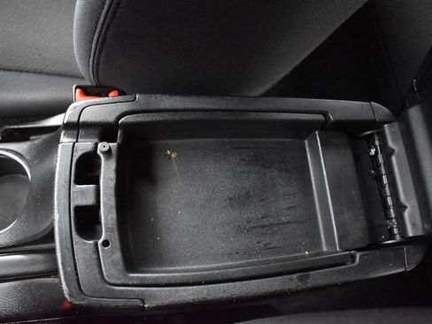 Used 2013 Chrysler 200 Touring FWD image 19