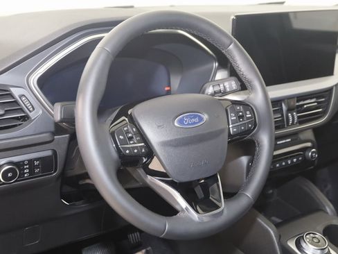 Used 2023 Ford Escape Platinum image 6
