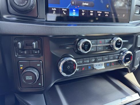 Used 2026 Ford F450 Platinum w/ FX4 Off-Road Package AWD/4WD image 18