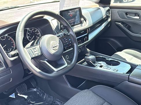 Used 2022 Nissan Rogue SV FWD image 24