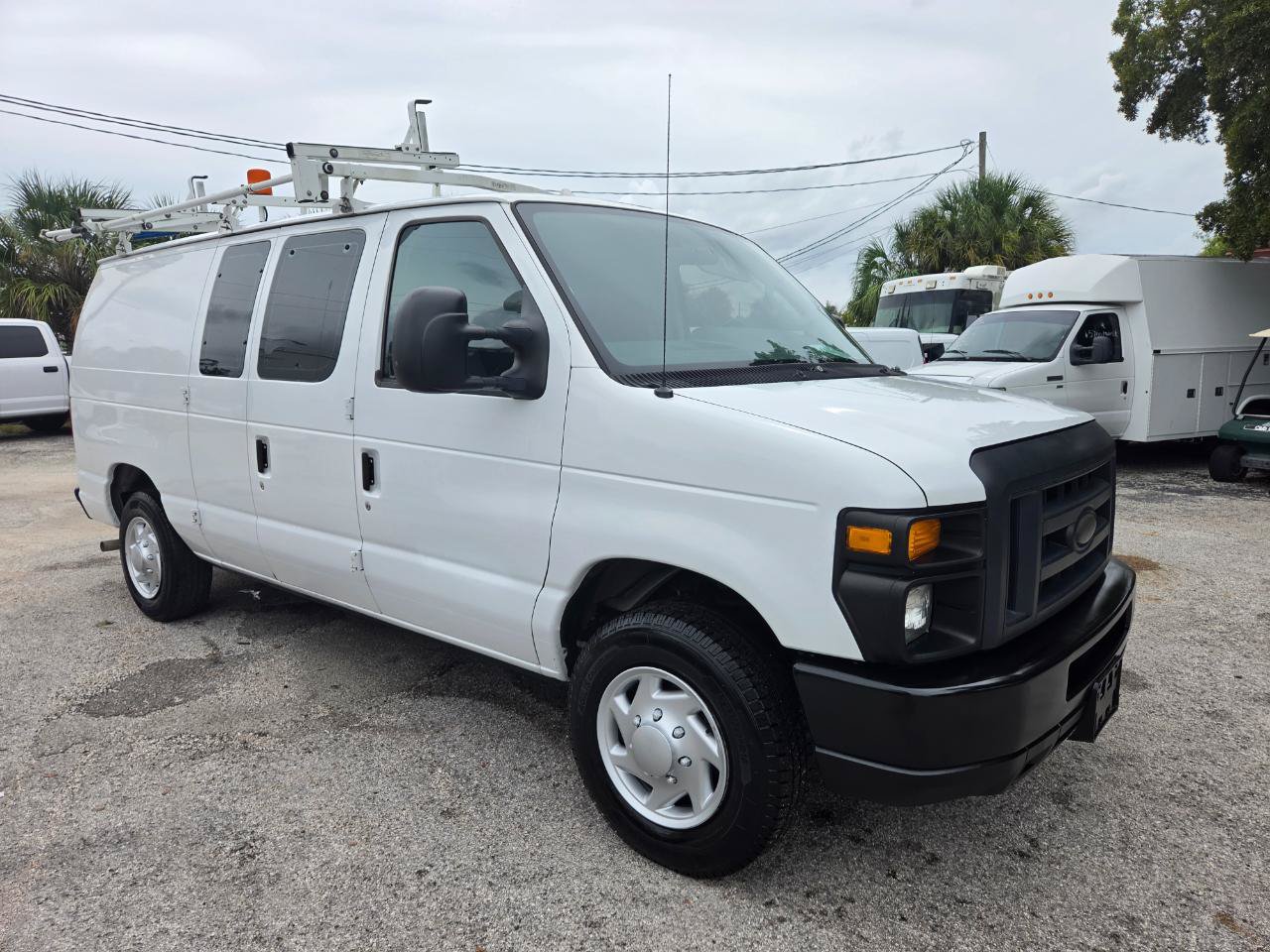 Used 2014 Ford E-150 and Econoline 150 RWD image 5