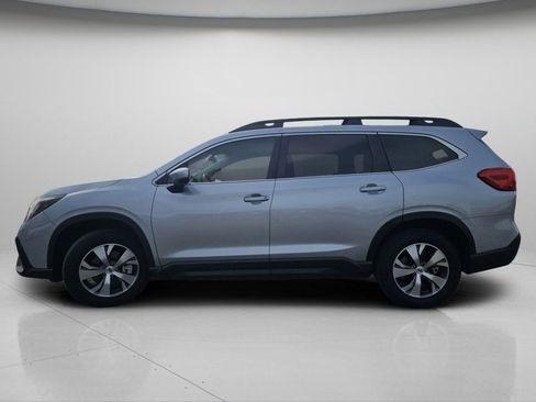 Used 2024 Subaru Ascent Premium w/ Convenience Package image 19