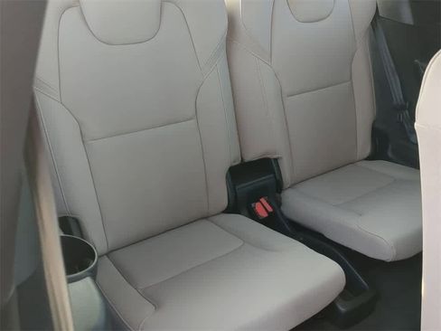 New 2026 Volvo XC90 B5 Core w/ Protection Package Premier image 21