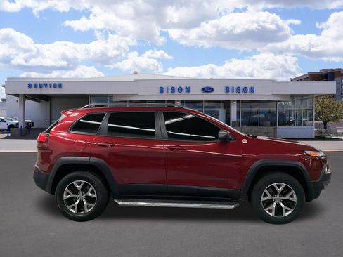 Used 2014 Jeep Cherokee Trailhawk w/ Comfort/Convenience Group image 2