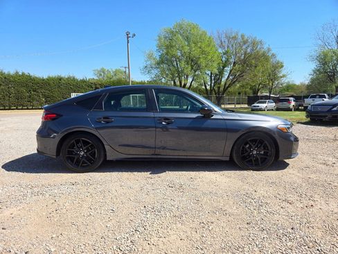 Used 2025 Honda Civic Sport image 6
