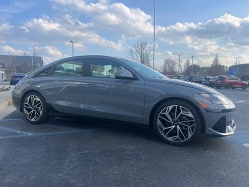 Used 2023 Hyundai Ioniq 6 SEL image 4