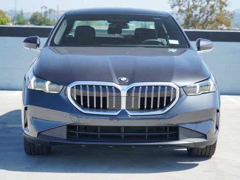 New 2026 BMW 530i image 2