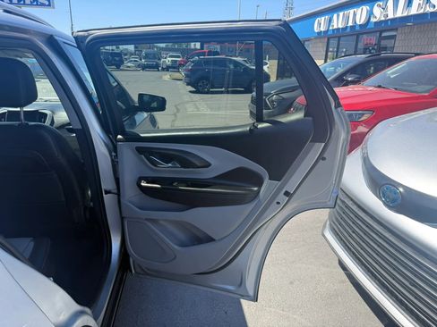 Used 2022 GMC Terrain SLT AWD/4WD image 24
