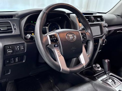 Used 2017 Toyota 4Runner Limited AWD/4WD image 10
